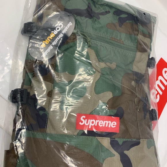 Supreme SS19 Tote Backpack Woodland Camo - Picture 5 of 7